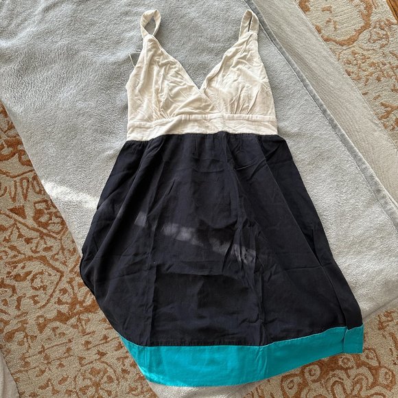 Guess Crossover Top Cream, Black and Aqua Color Block Dress EUC Sz L - Picture 1 of 8